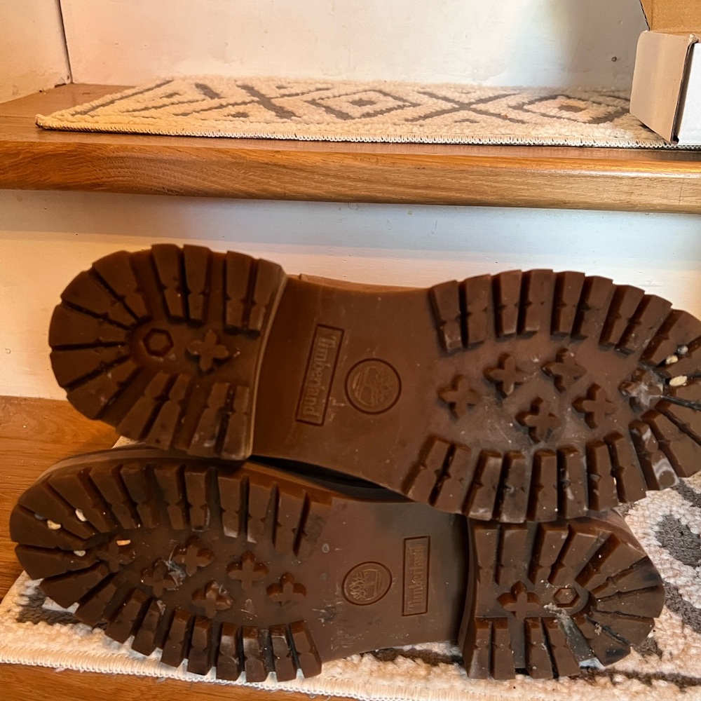 Timberland Boot. Like New. - image 3